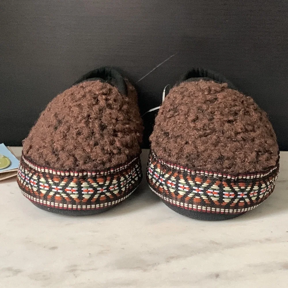 (317) Acorn Kids L’il Woven Trim Moccasin Slippers